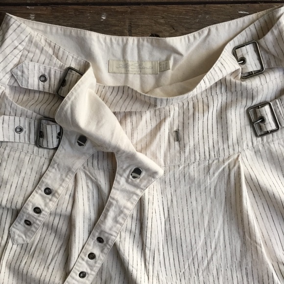 All Saints pinstripe cotton shorts. US size 6 - Picture 3 of 7